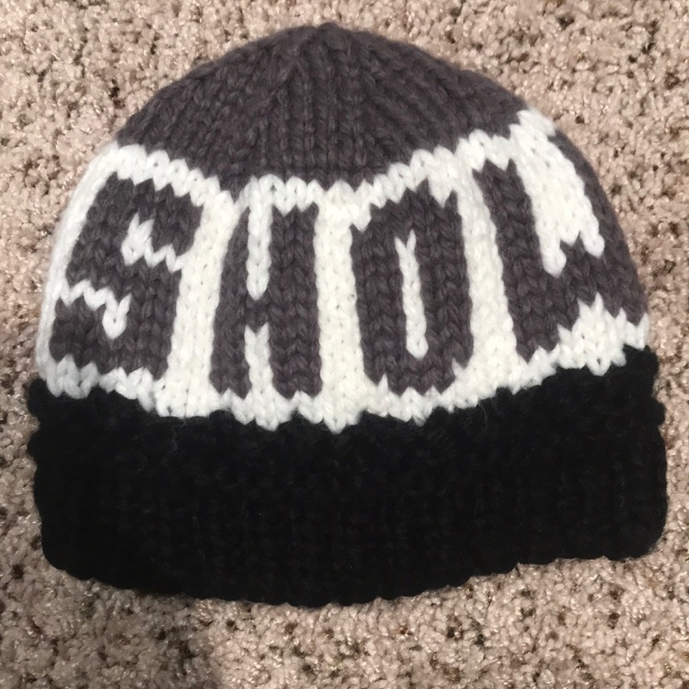 BCBGeneration winter hat